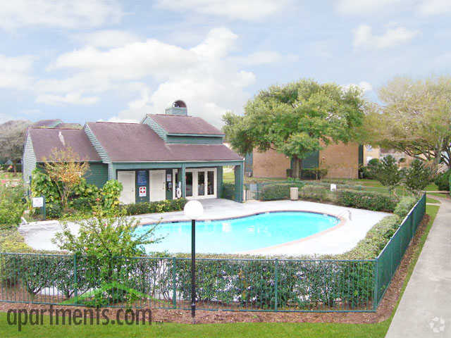 Piscina - Greentree Apartments