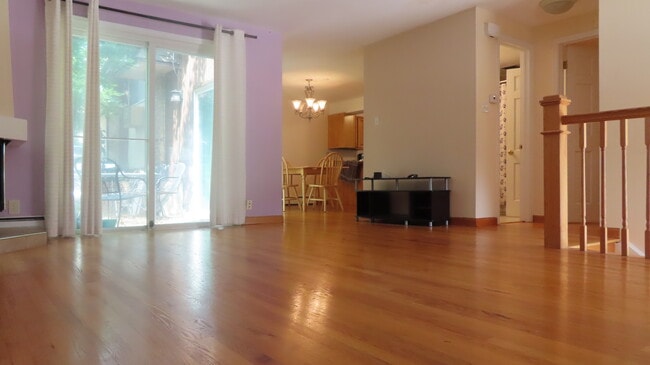 Living Room - 2631 S University Blvd