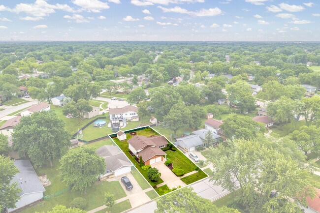Foto del edificio - 135 Jeffery Ln