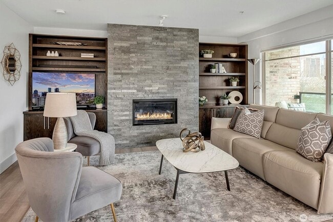 Building Photo - 3Bd/2Ba Bellevue Condo