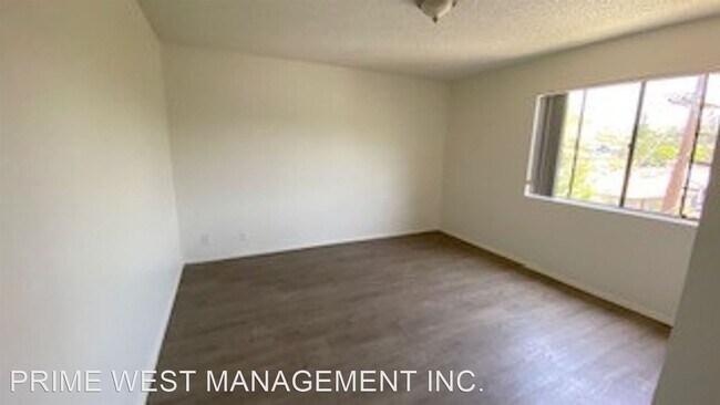 Building Photo - 236-238 S Ave 55