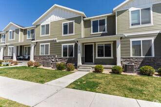 Building Photo - 1848 S 410 W