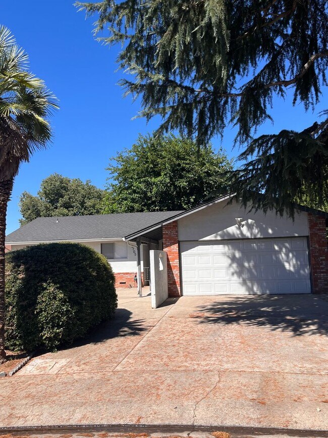 Foto del edificio - 2705 Rockwood Pl