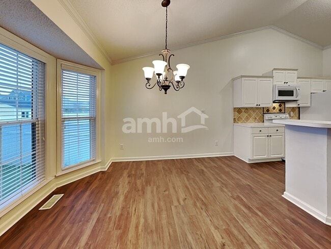 Foto del edificio - 401 Onyx Ln