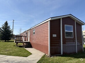 Building Photo - 2724 Donna Ave