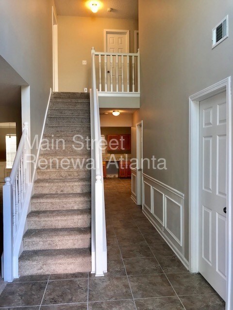 Building Photo - 8568 Goswell Dr
