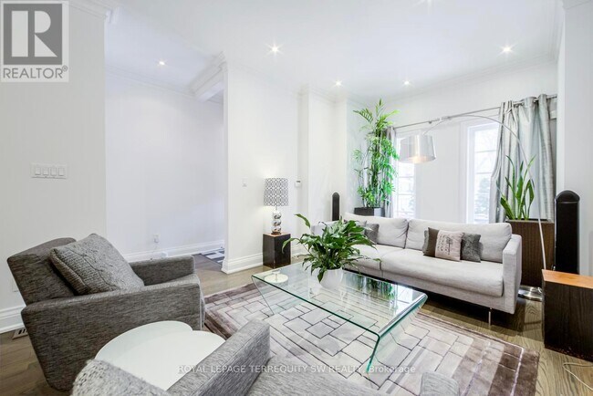 Photo du bâtiment - 190 Bedford Rd