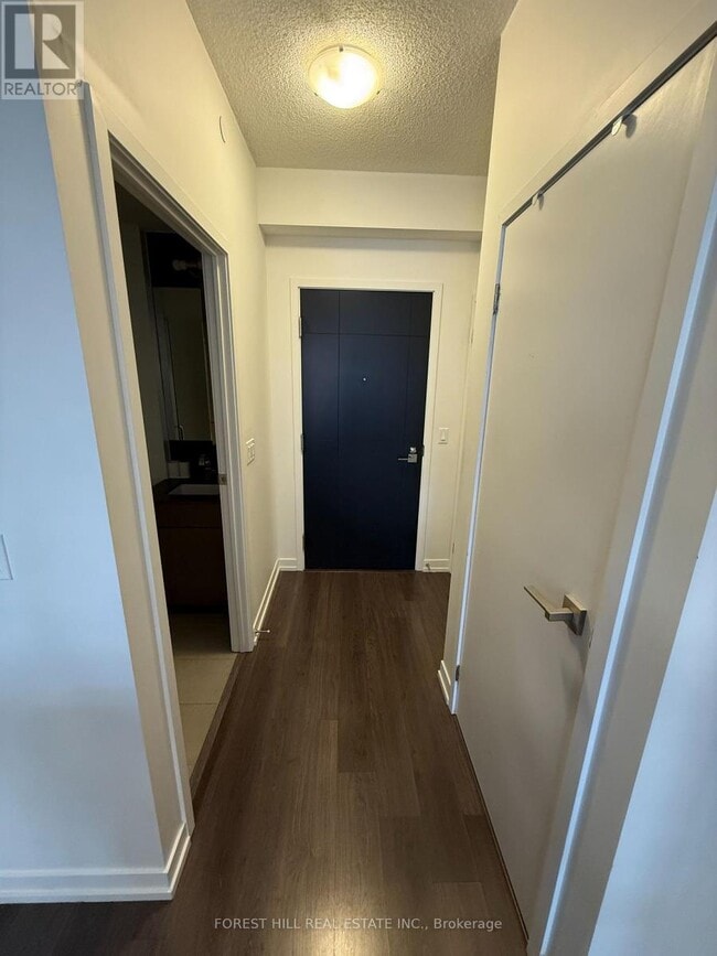 Building Photo - 98 Lillian St