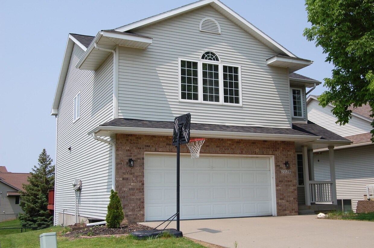 Foto principal - 2120 Timber Ln