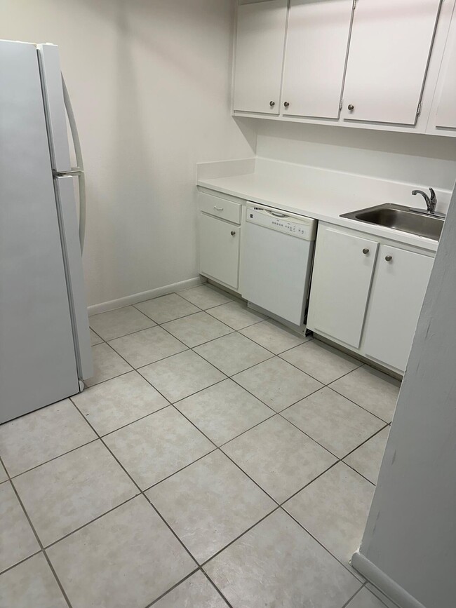 Building Photo - 602 NW 13th St