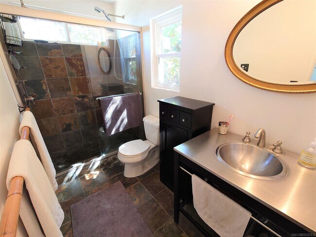 Building Photo - 3301 Wisteria Dr