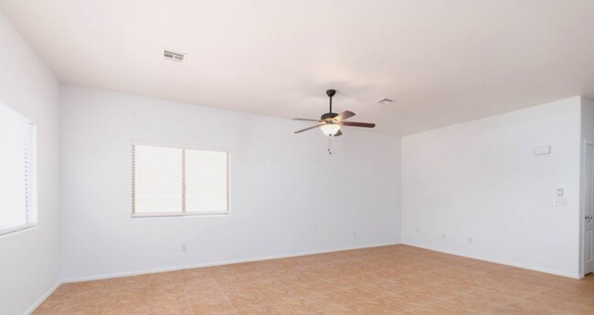 Foto del edificio - 470 Turtleback Rd