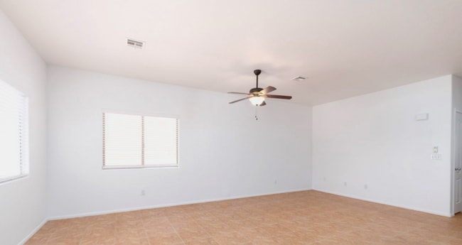 Building Photo - 470 Turtleback Rd
