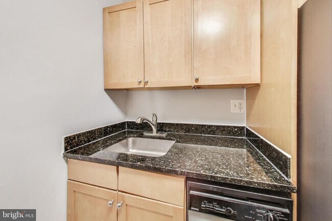 Foto del edificio - 2939 Van Ness St NW