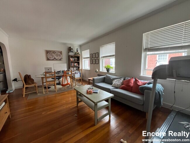 Foto del edificio - 22 Fairbanks St