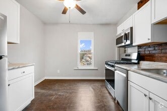 Building Photo - 28 E Meyers St