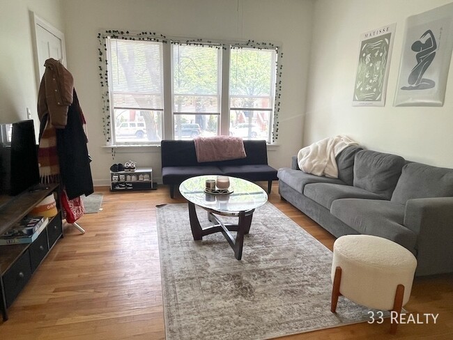 Foto del edificio - 2626 N Ashland Ave