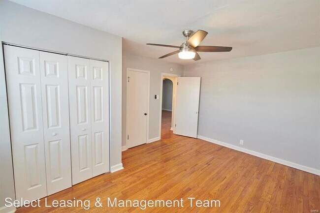 Foto del edificio - 5816-5828 Lindenwood Ave