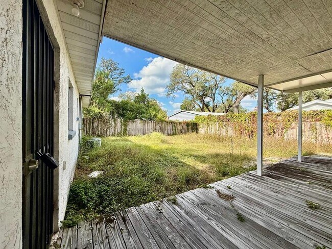 Foto del edificio - 804 E 127th Ave