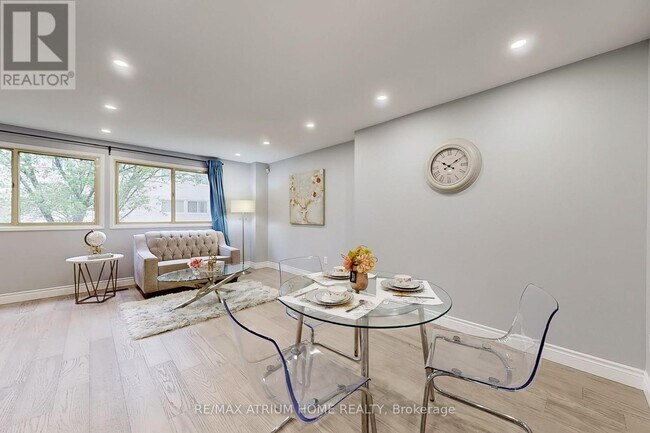 Photo du bâtiment - 10 Townsend Rd