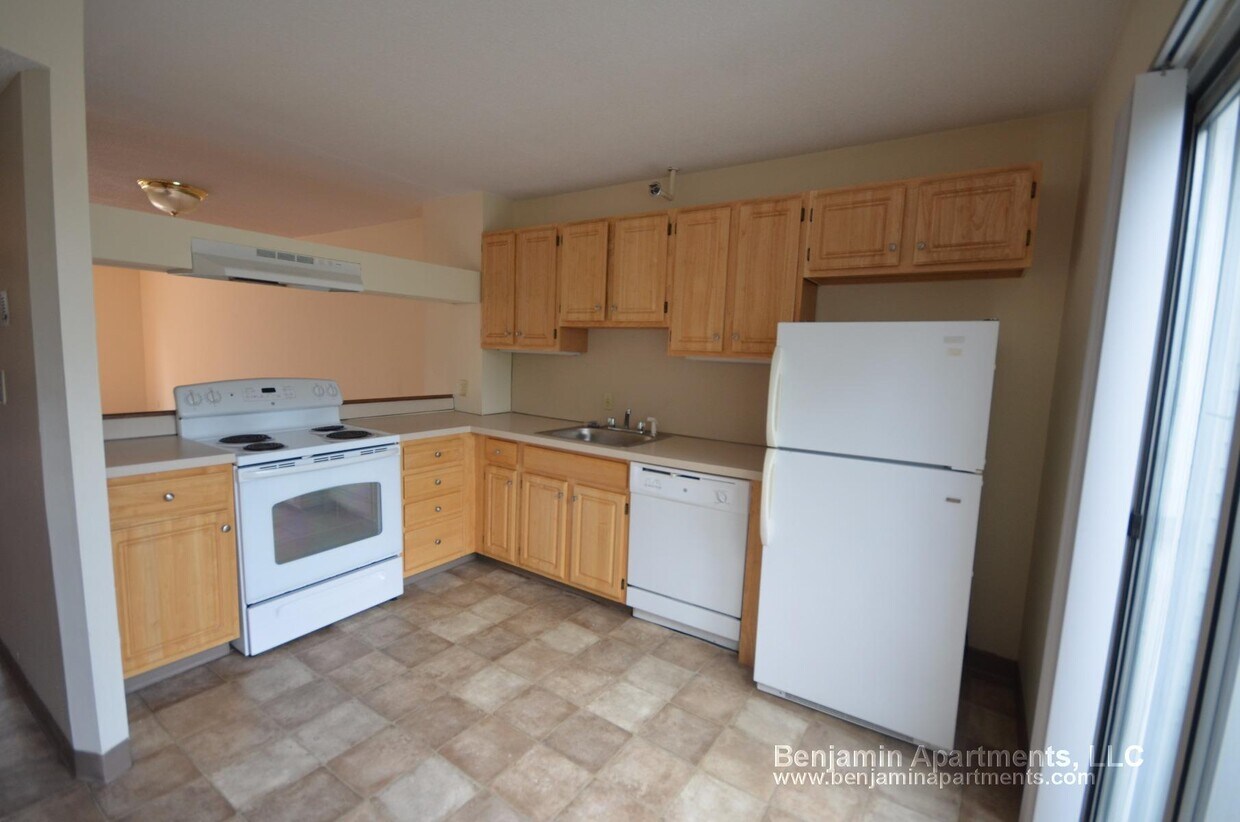 Foto principal - 140 North Beacon St