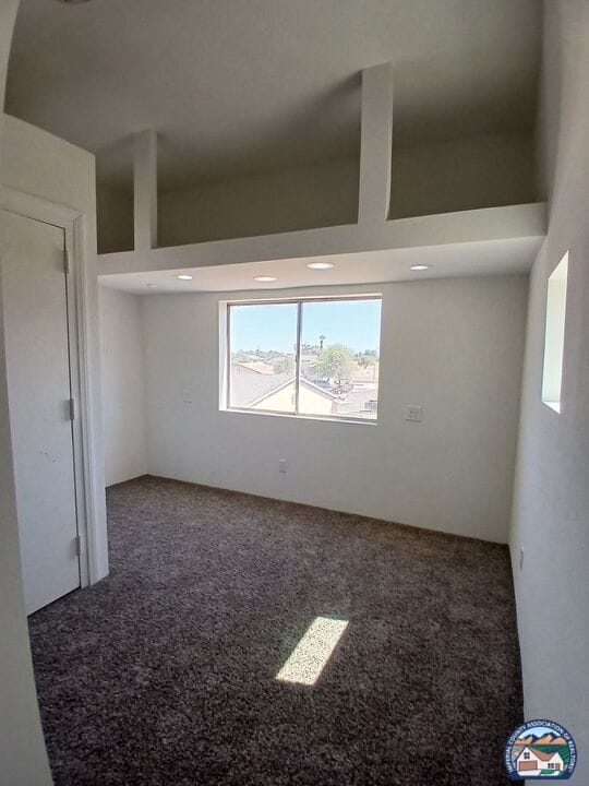 Building Photo - 257 Driftwood Dr