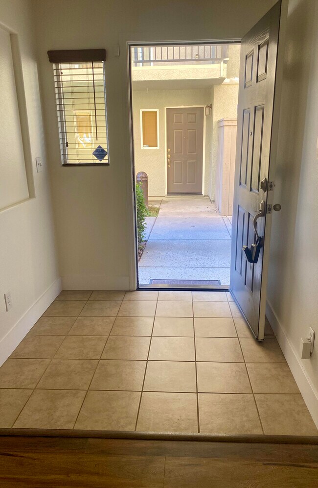 Entrance - 10877 Wraysbury Way