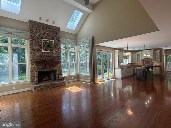 Building Photo - 1714 Hickory Hill Rd
