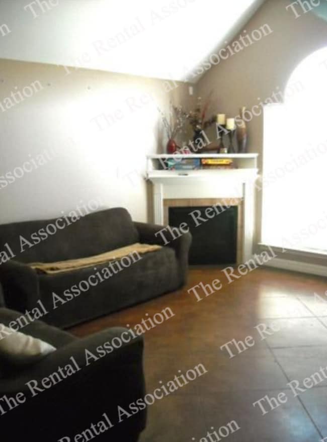 Building Photo - 1207 Moss Hill Dr