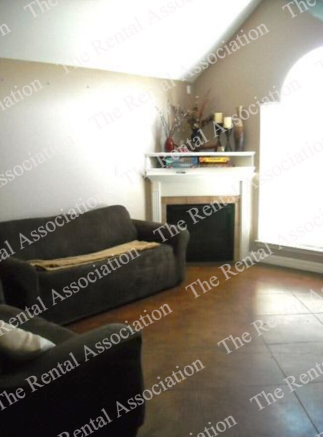Foto del edificio - 1207 Moss Hill Dr