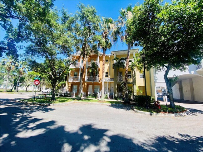 Building Photo - 348 SW 13th St