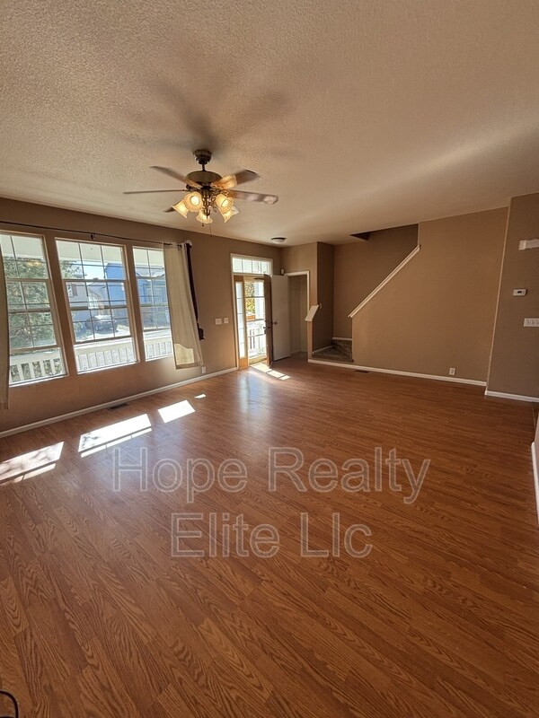 Foto del edificio - 7640 Fiona Ln