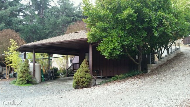 Building Photo - 1 br, 1 bath House - 24433 Palomares Rd