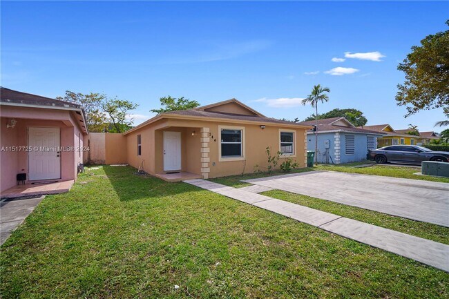 Foto del edificio - 244 NW 179th St