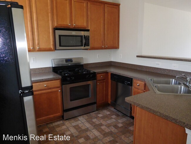 Building Photo - 3 br, 3 bath House - 107 Moore Drive