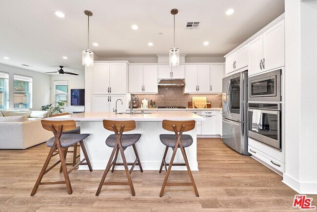 Foto del edificio - 4101 Adishian Wy