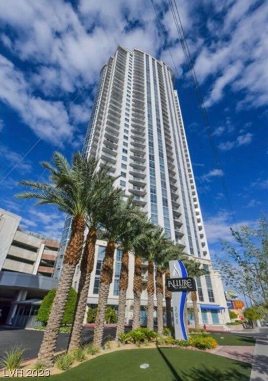 Primary Photo - 200 W Sahara Ave