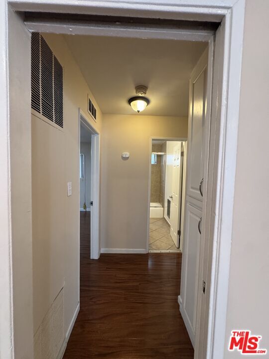 Foto del edificio - 2134 S Bentley Ave