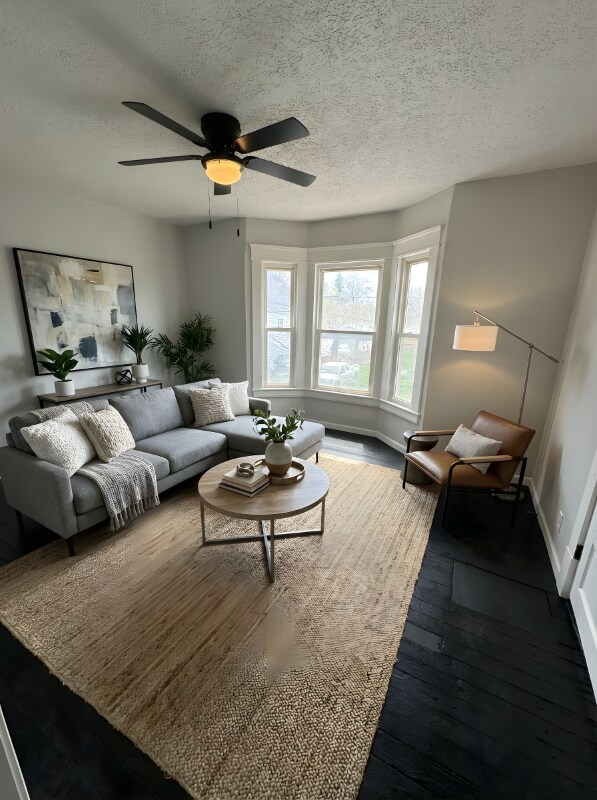 Foto del edificio - 3860 E 72nd St