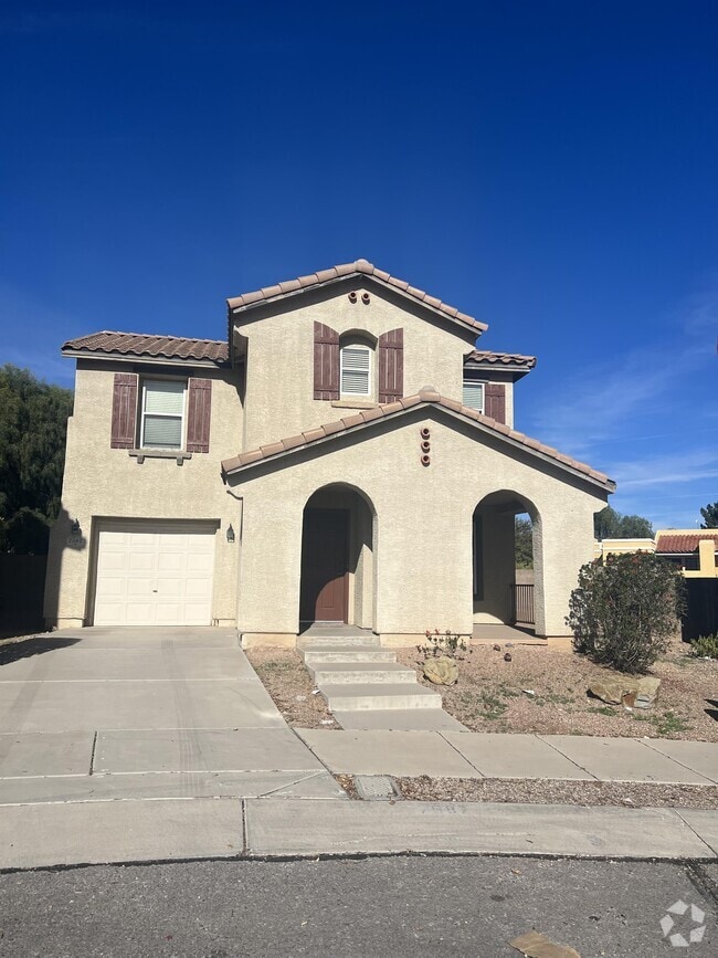 Pantano Overlook Apartments for Rent with a Yard Tucson, AZ 1