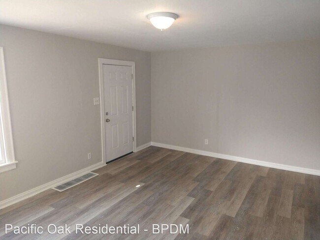 Building Photo - 3 br, 1 bath House - 742 Greenmound Road