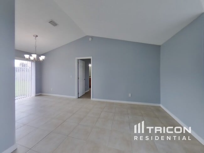 Building Photo - 1716 Golden Poppy Ct