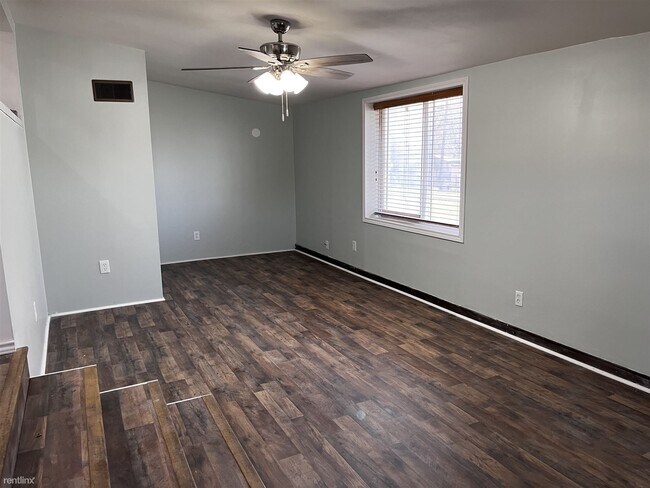 Foto del edificio - 3 br, 1.5 bath Mobile Home - 420 East Robi...