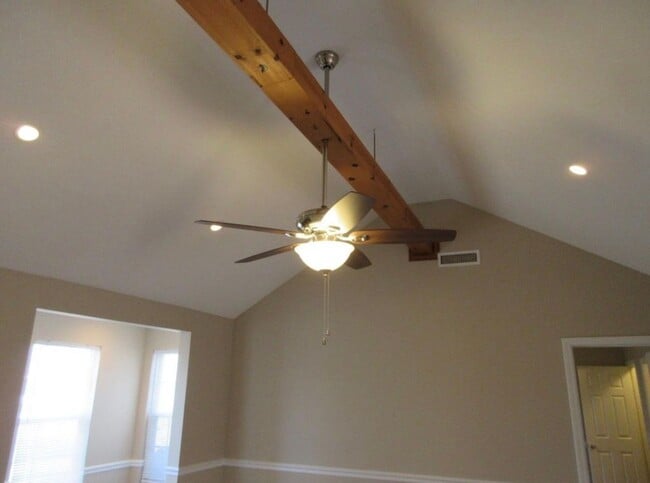 Photo - 1551 Ridgemont Dr House