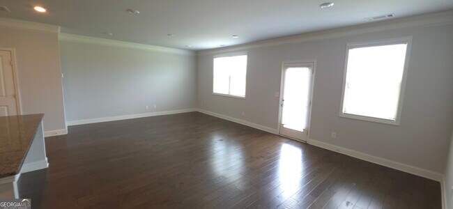 Foto del edificio - 3423 Pearl Rdg Wy