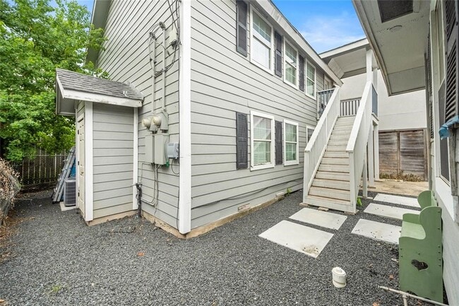 Foto del edificio - 813 Alexander St