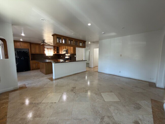 Foto del edificio - 534-536 N Parker St