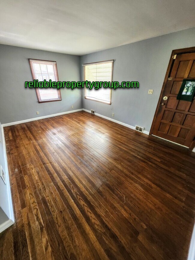 Foto del edificio - New Listing in Fort Wayne