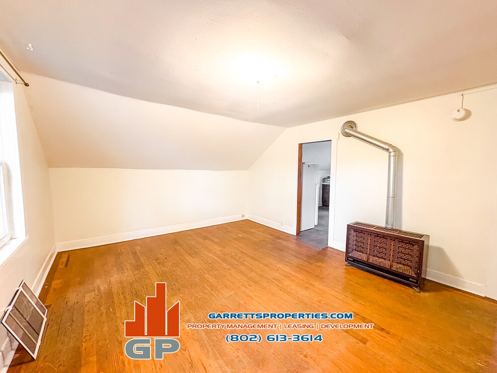 Primary Photo - 162 Park St