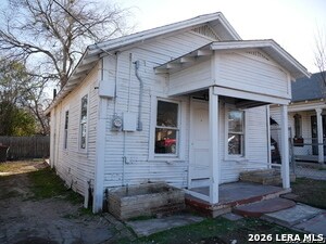 Building Photo - 1820 Ruiz St
